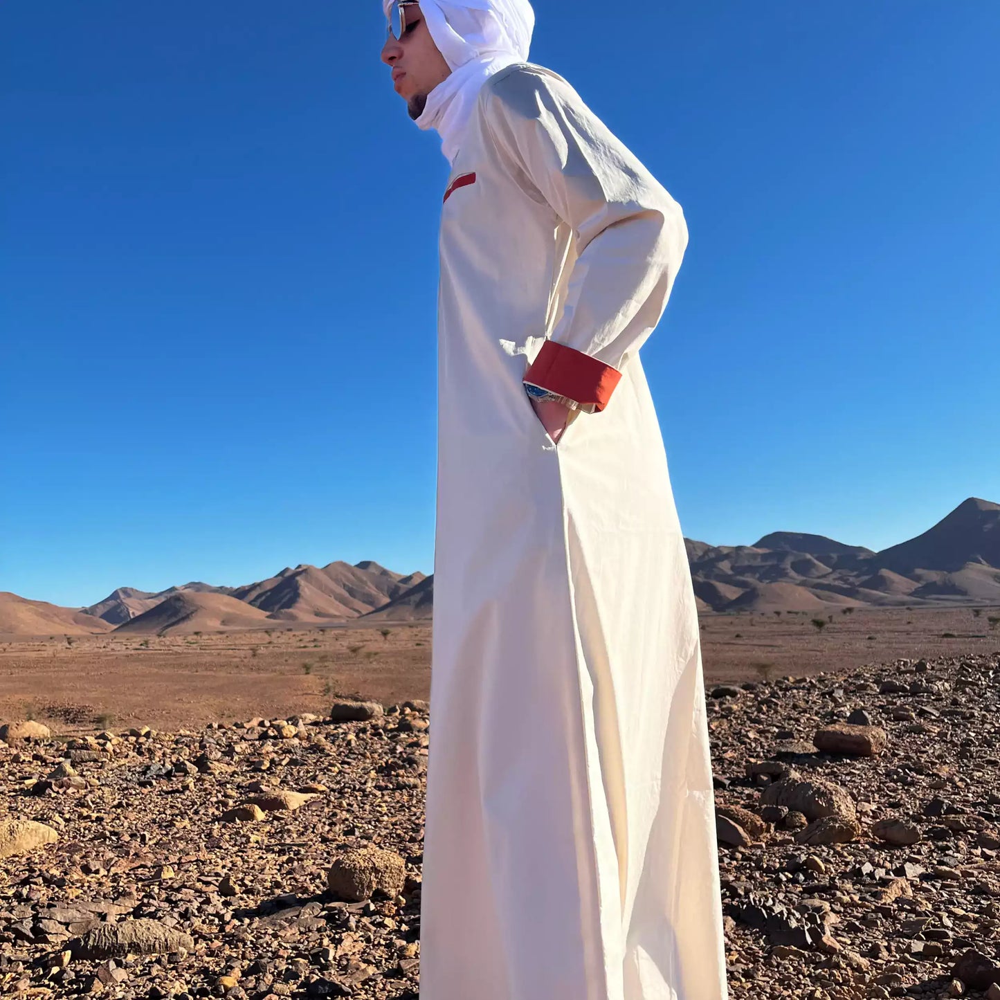 Qamis Beige Et Rouille Homme Dune De Sable Berbère Du Désert